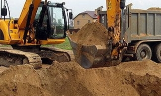 Выкопать яму экскаватором в Арзамасе от 925 руб. - 2Землекопа-Рзм